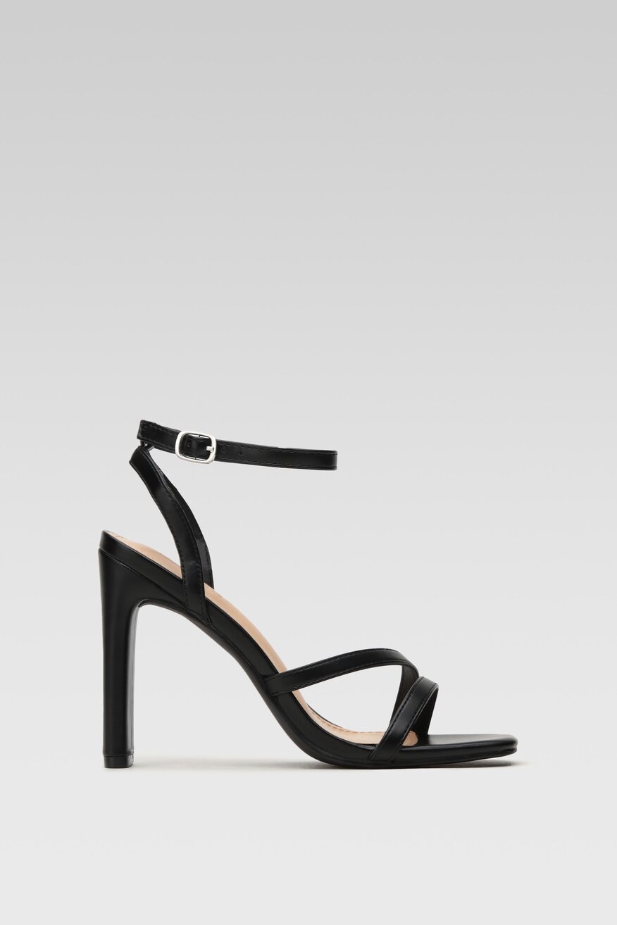 DeeZee - Sandały na szpilce