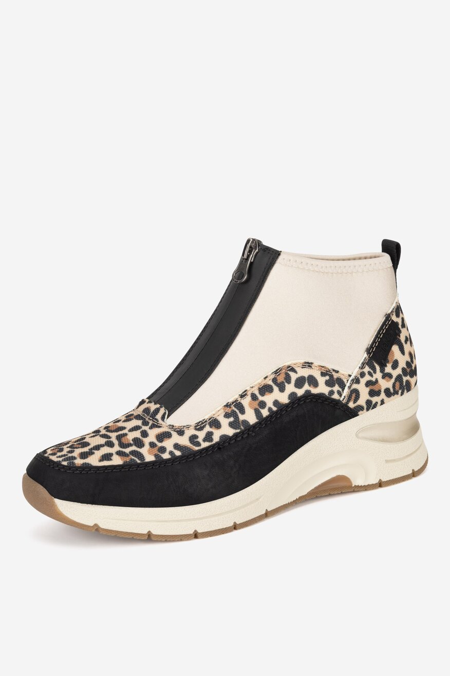 Sneakersy na koturnie