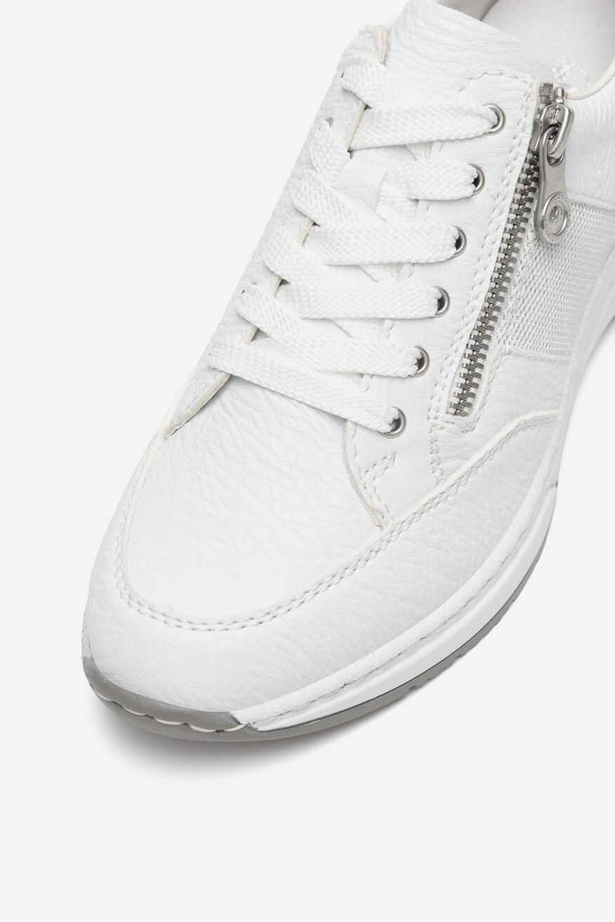 Sneakersy na koturnie