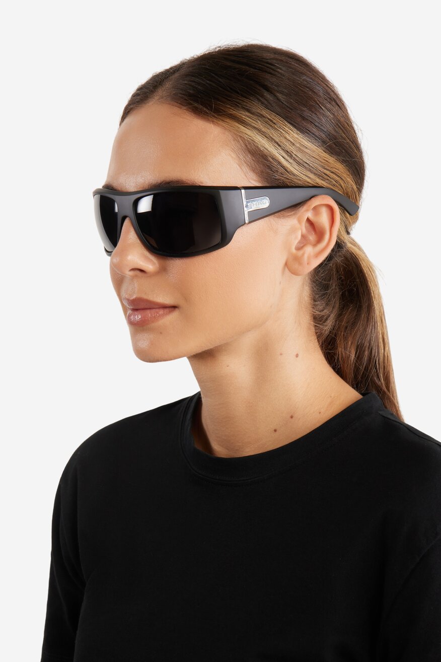 Okulary przeciwsłoneczne z filtrem UV-3