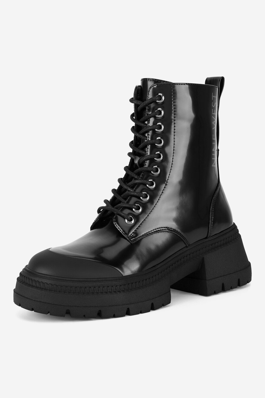 Trzewiki na grubej podeszwie