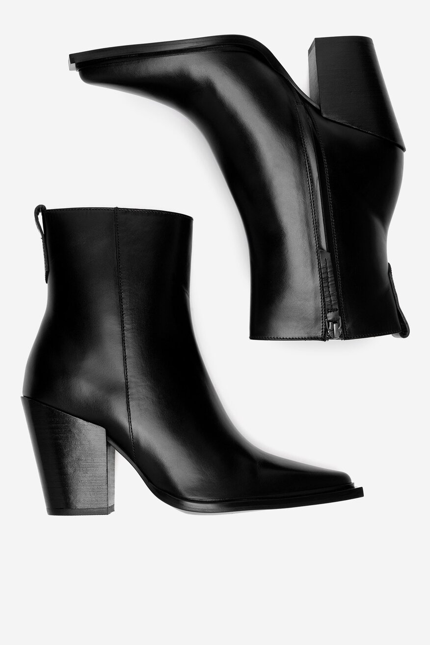 Botki skórzane na słupku