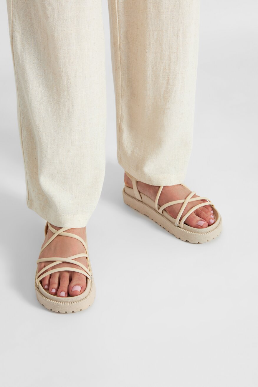 Sandały na platformie