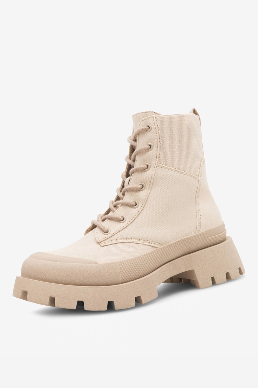 Trzewiki na grubej podeszwie
