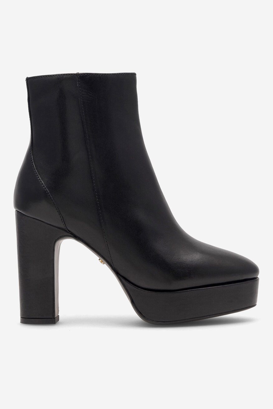 Botki skórzane na słupku