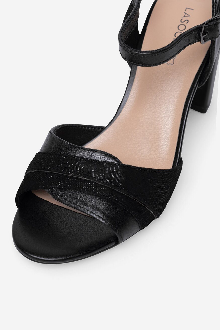 Sandały skórzane na słupku