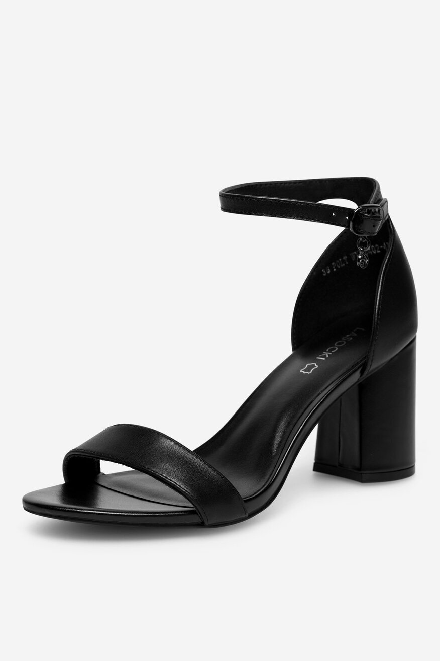Sandały skórzane na słupku