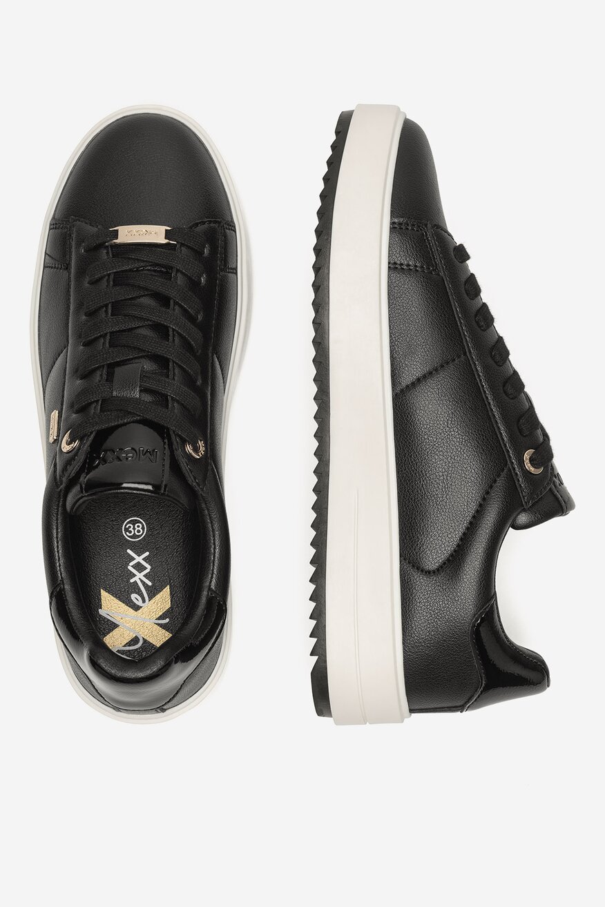 Sneakersy na platformie