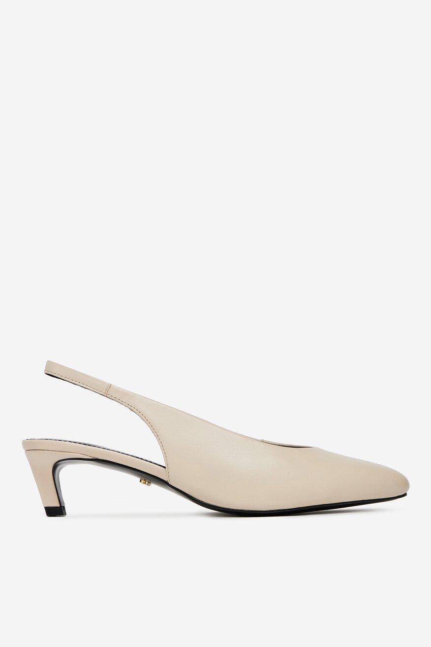 Czółenka skórzane