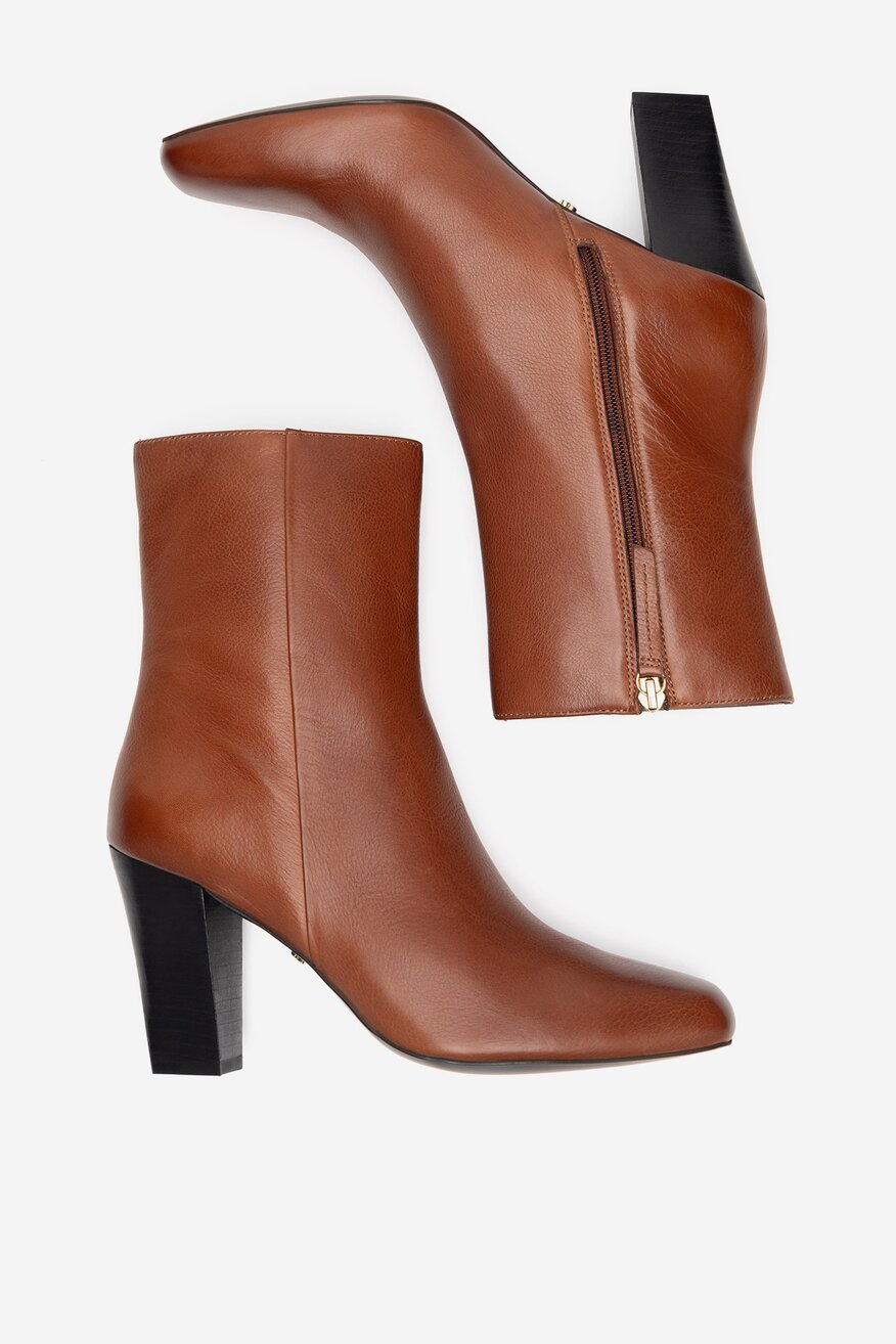 Botki skórzane na słupku