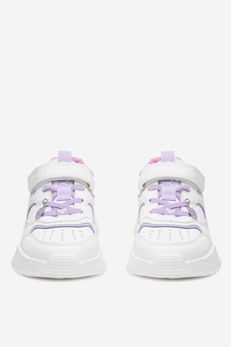 Sneakersy na grubej podeszwie