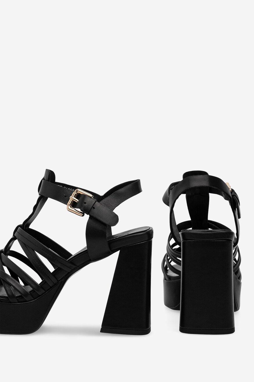 Sandały skórzane na słupku