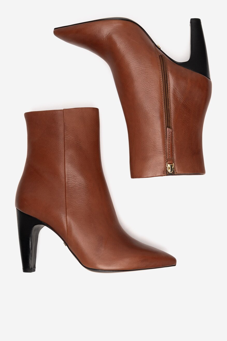 Botki skórzane na słupku