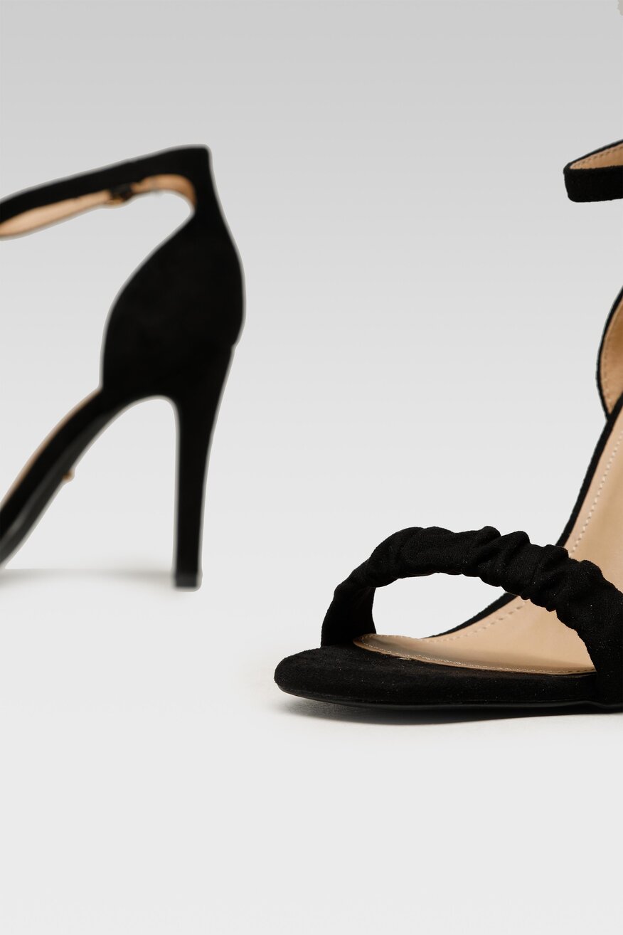 Sandały na szpilce