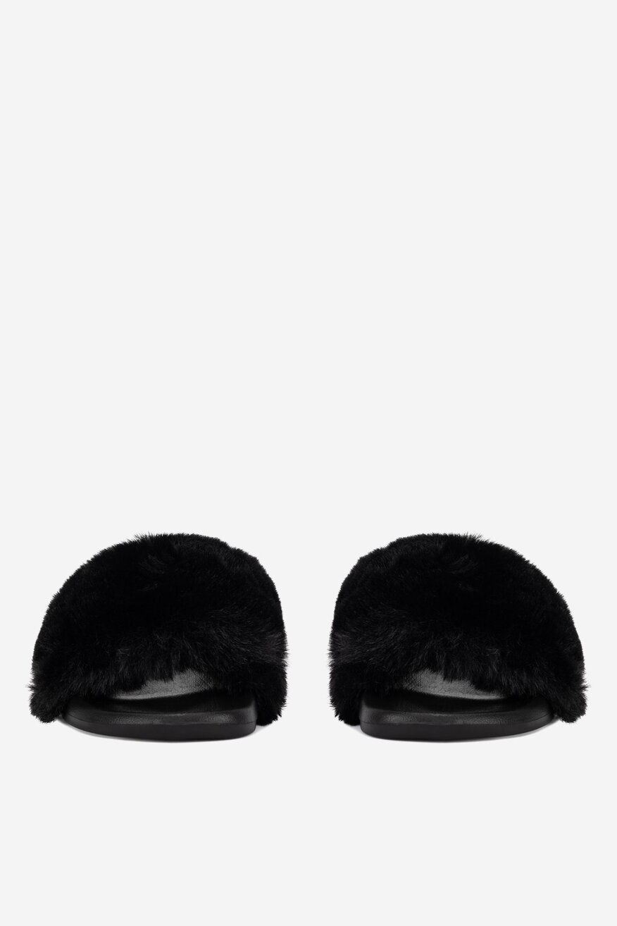 Klapki z futerkiem