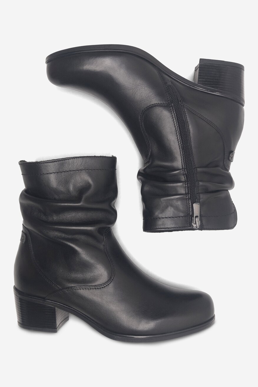 Botki skórzane na słupku