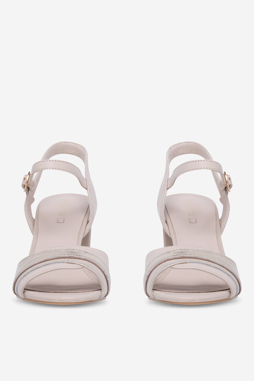 Sandały skórzane na słupku