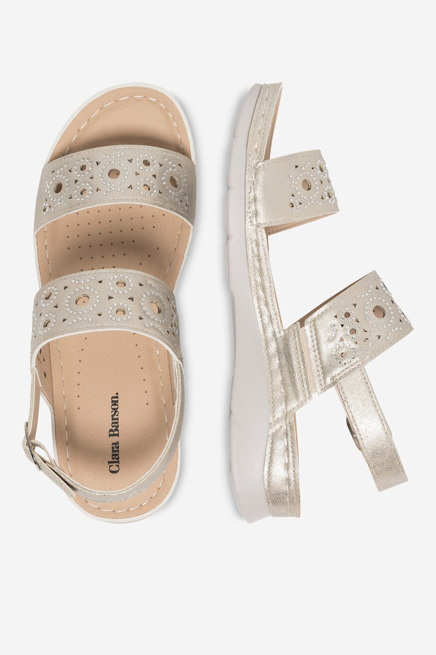 Sandały na koturnie