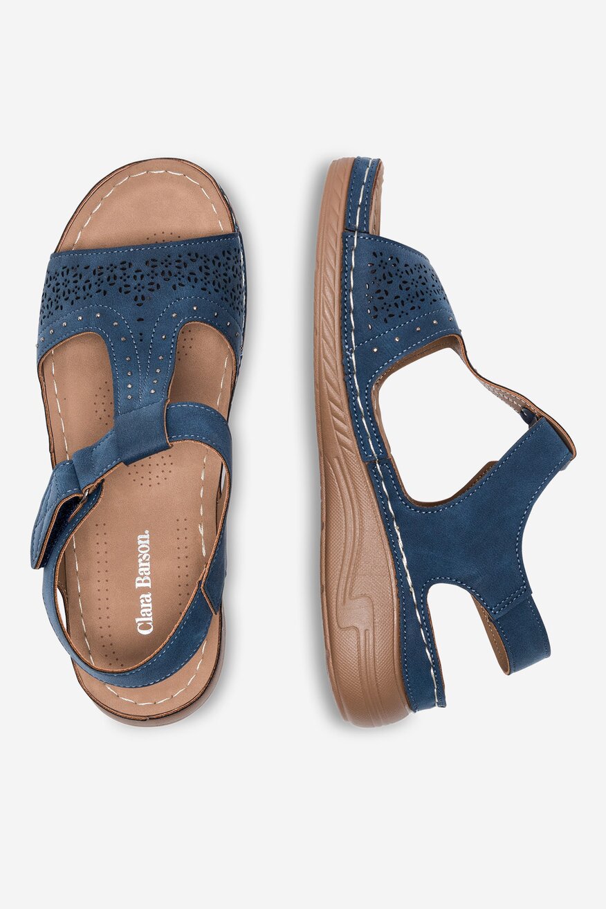 Sandały na koturnie