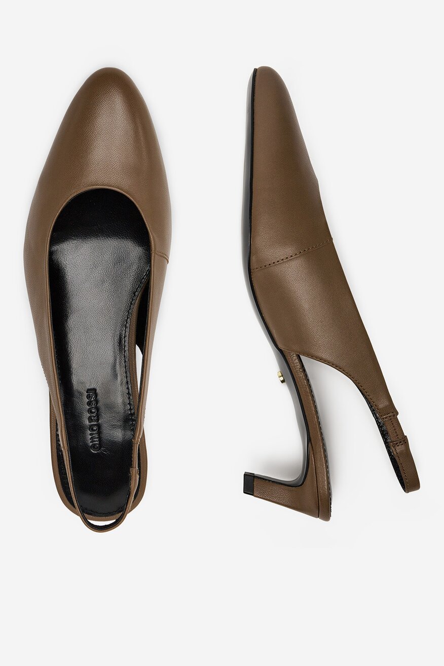 Czółenka skórzane