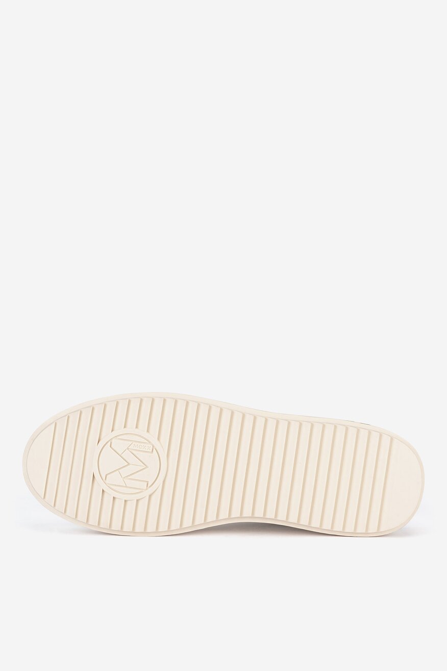 Sneakersy na platformie