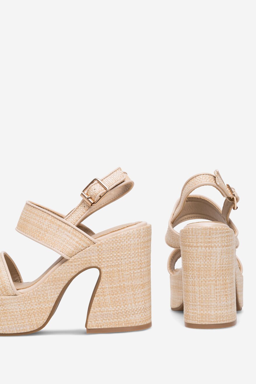DeeZee - Sandały na słupku