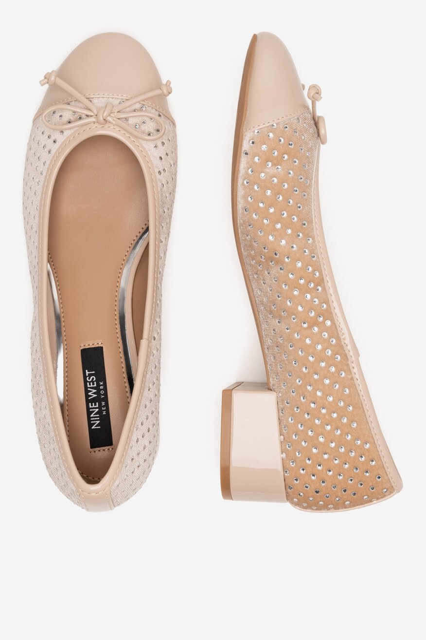 Czółenka na obcasie