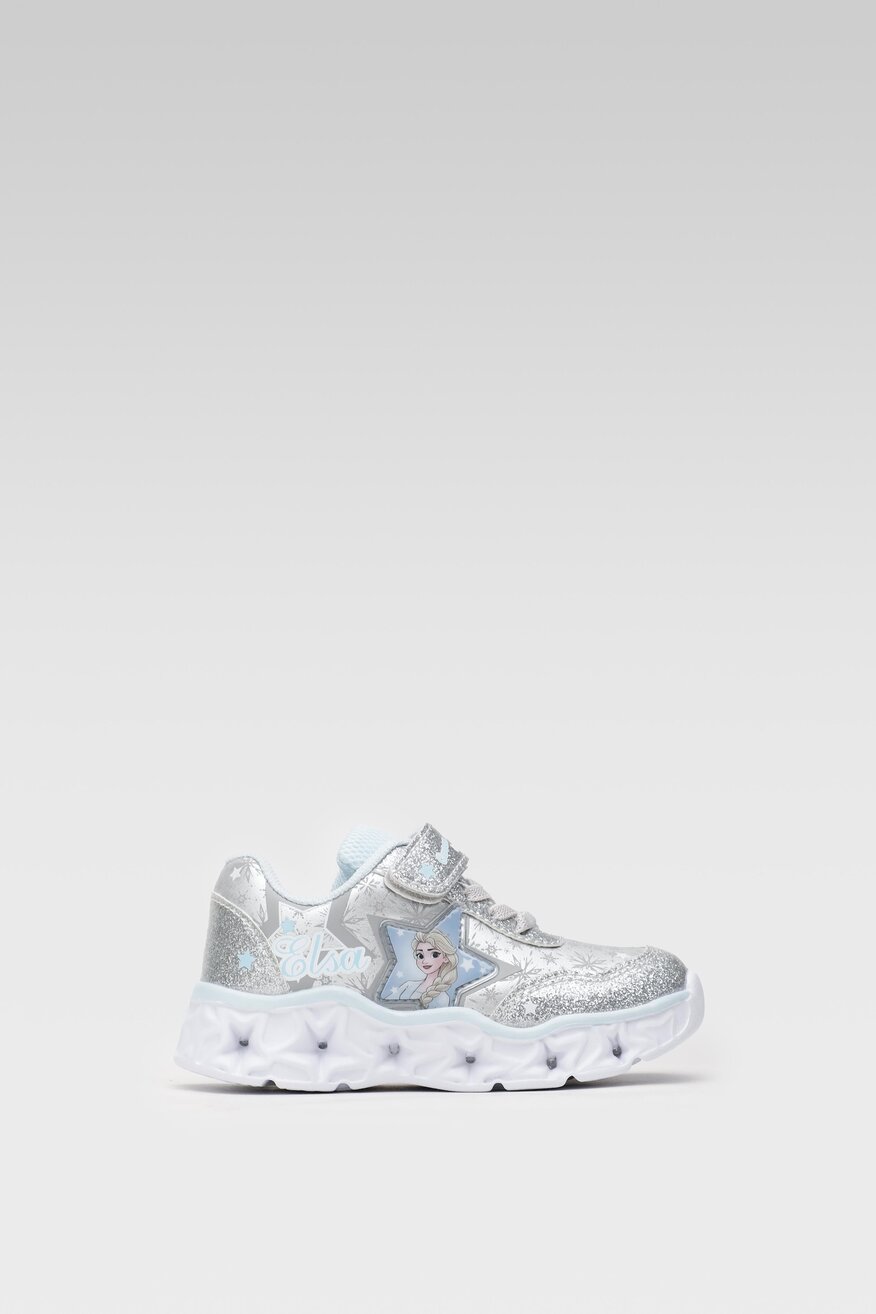 Sneakersy z diodami w podeszwie