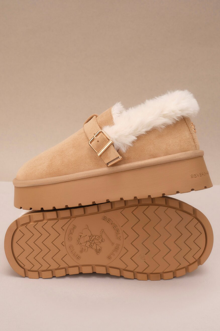 Kapcie na platformie