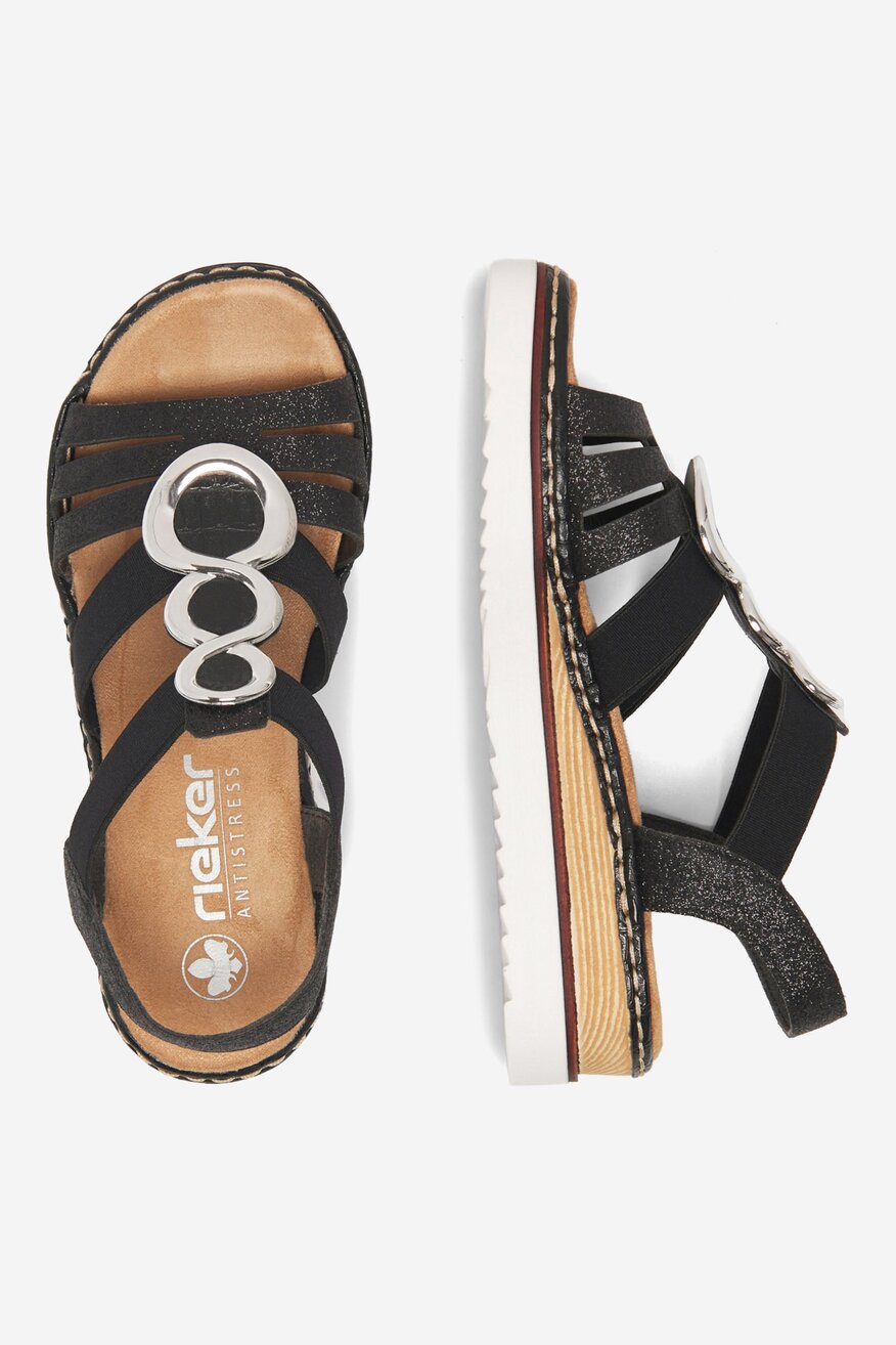 Sandały na koturnie