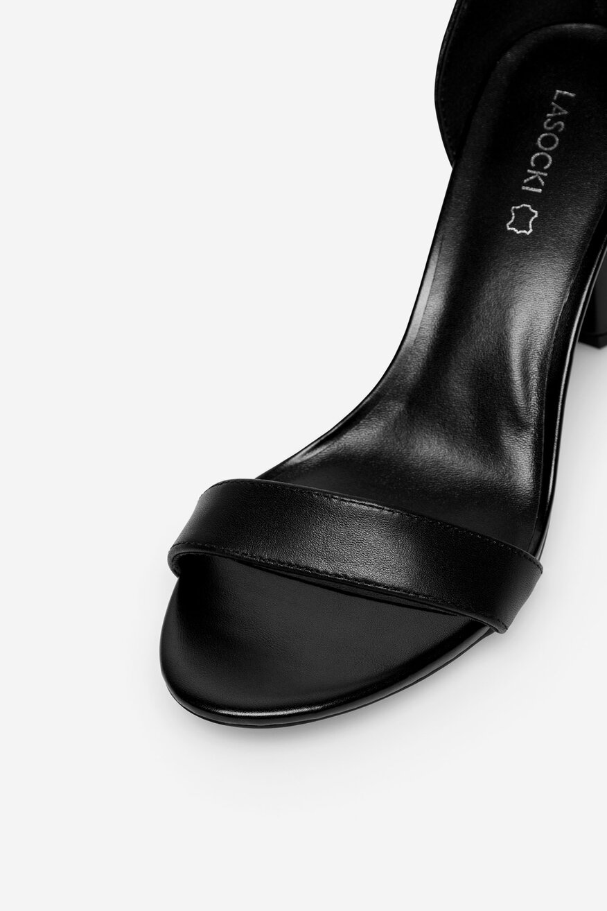 Sandały skórzane na słupku