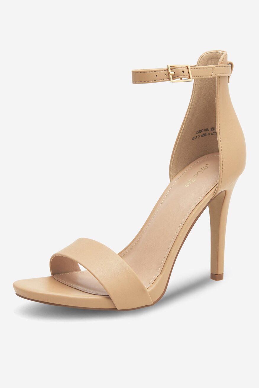 Sandały na szpilce