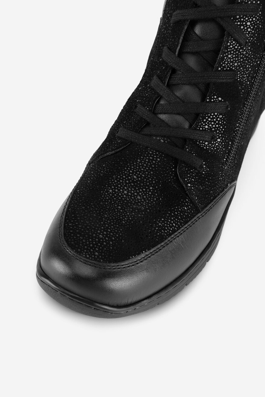 Trzewiki skórzane na koturnie