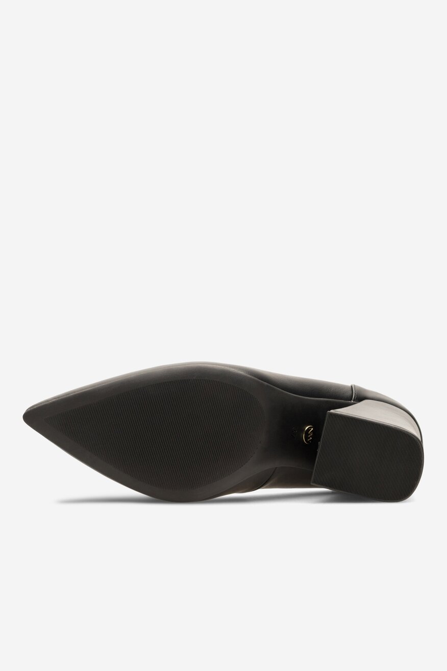 Czółenka na słupku