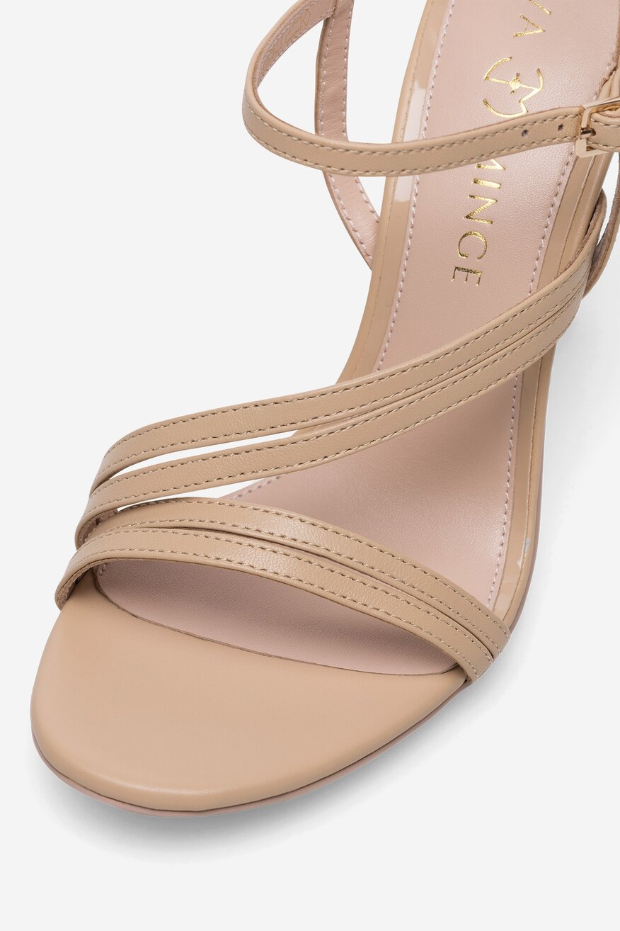 Sandały skórzane na szpilce