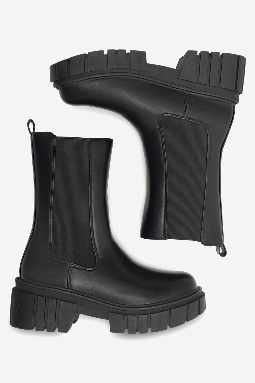 Sztyblety na grubej podeszwie