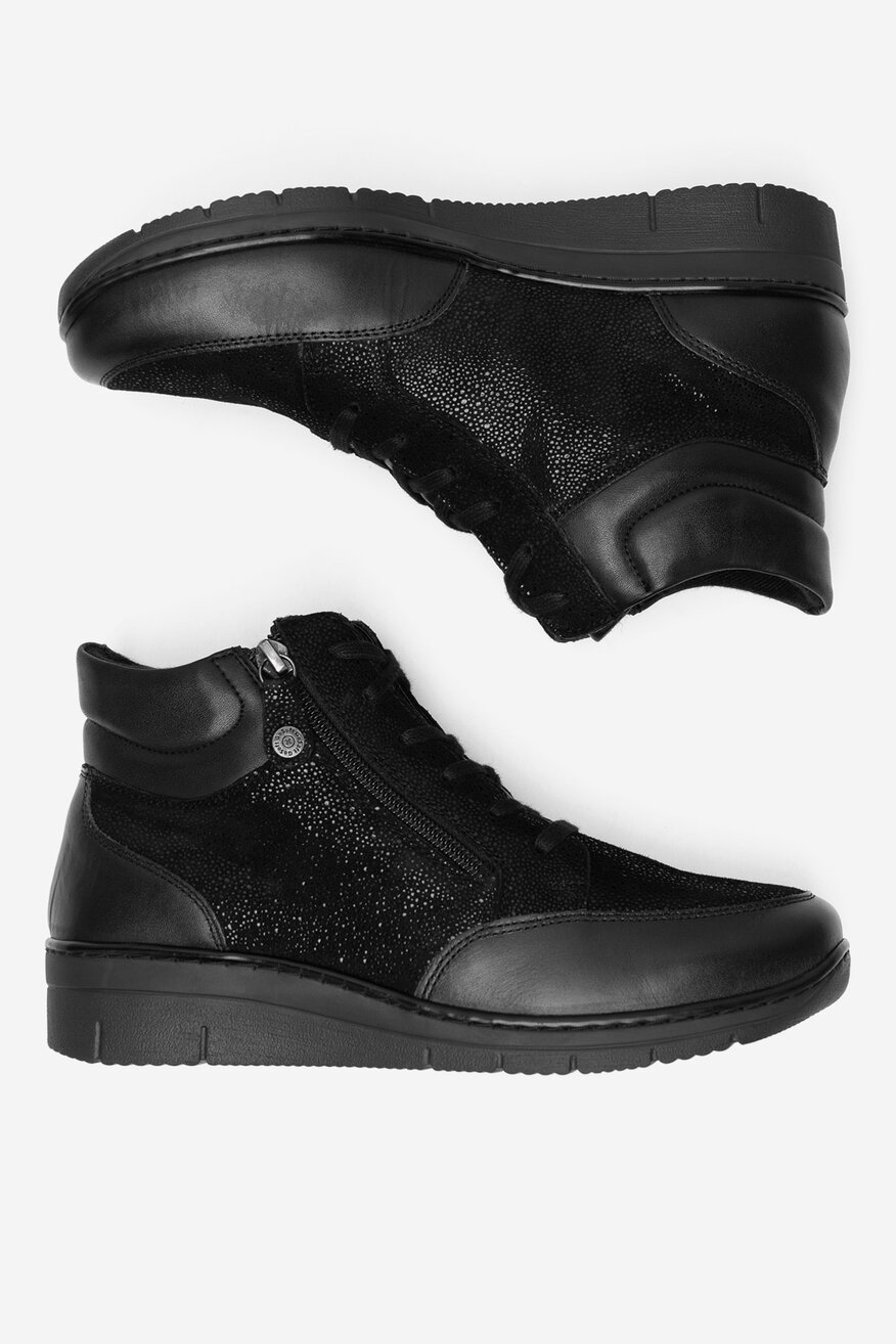 Trzewiki skórzane na koturnie