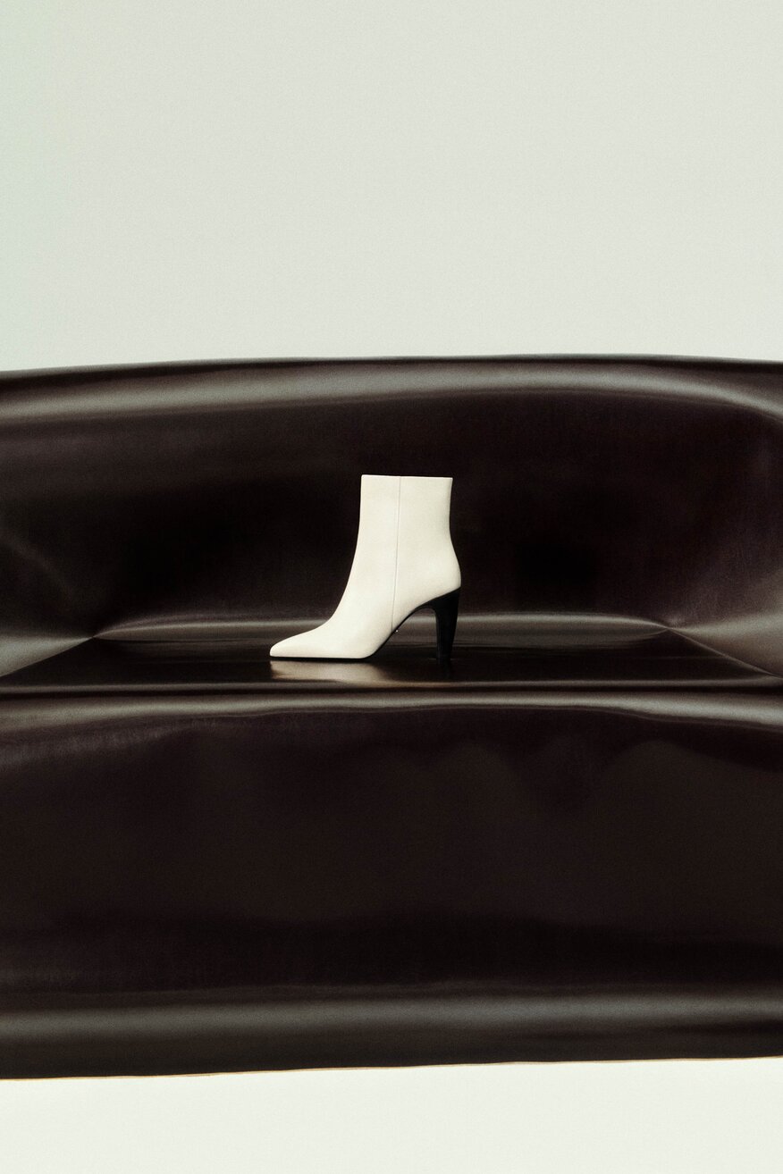 Botki skórzane na słupku