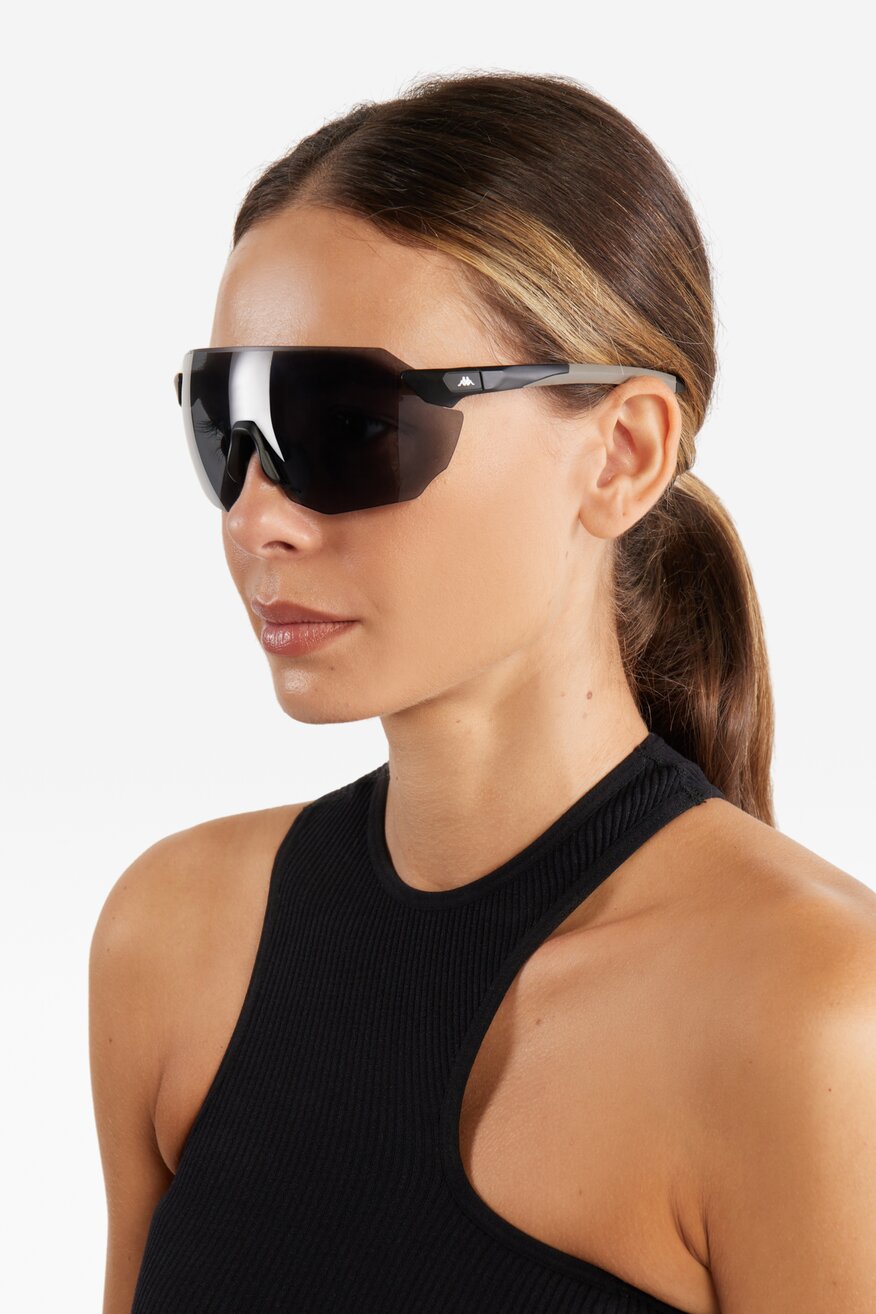 Okulary przeciwsłoneczne z filtrem UV-3