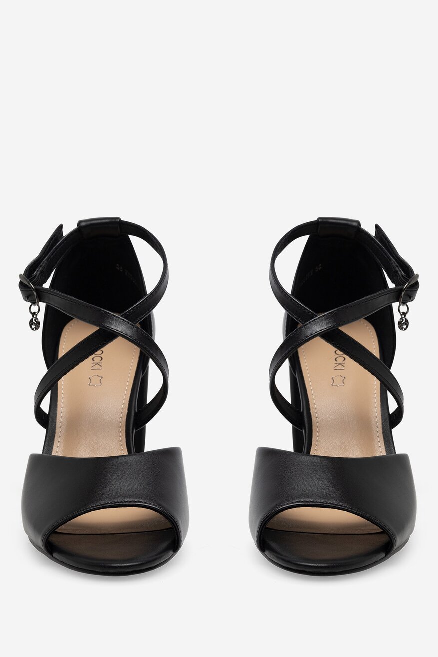 Sandały skórzane na słupku