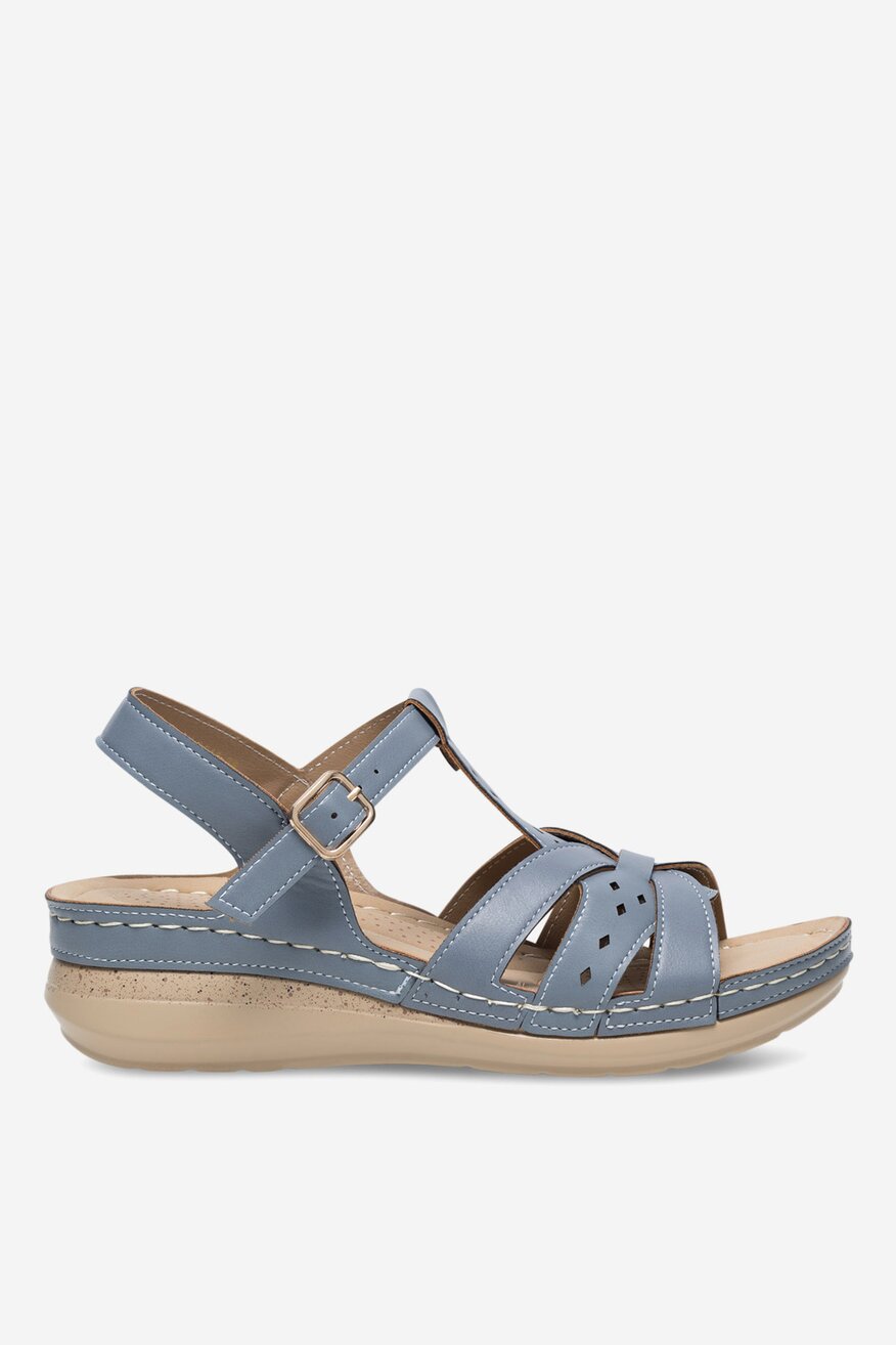 Sandały na koturnie