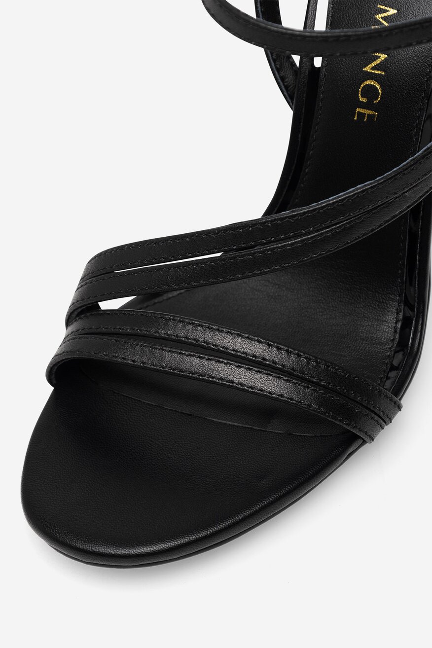 Sandały skórzane na szpilce