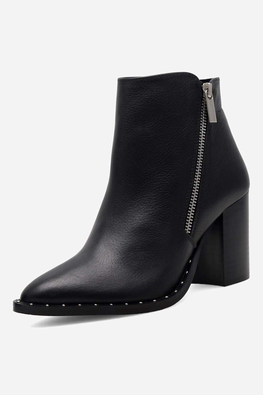 Botki skórzane na słupku