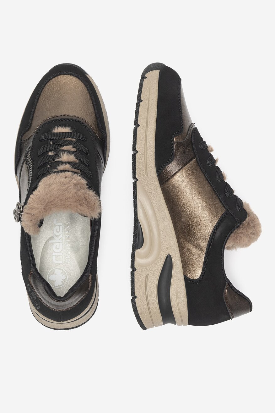 Sneakersy na koturnie