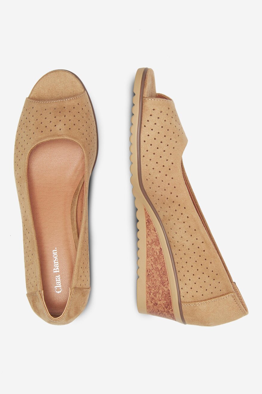 Sandały na koturnie