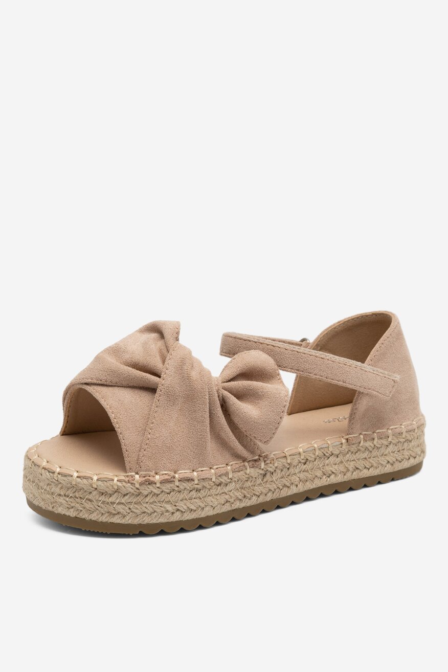 Sandały na platformie