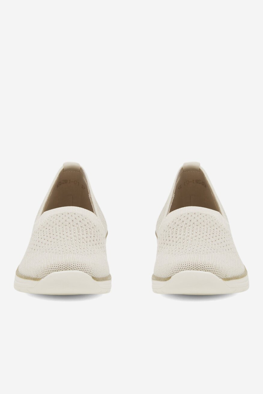 Półbuty na koturnie