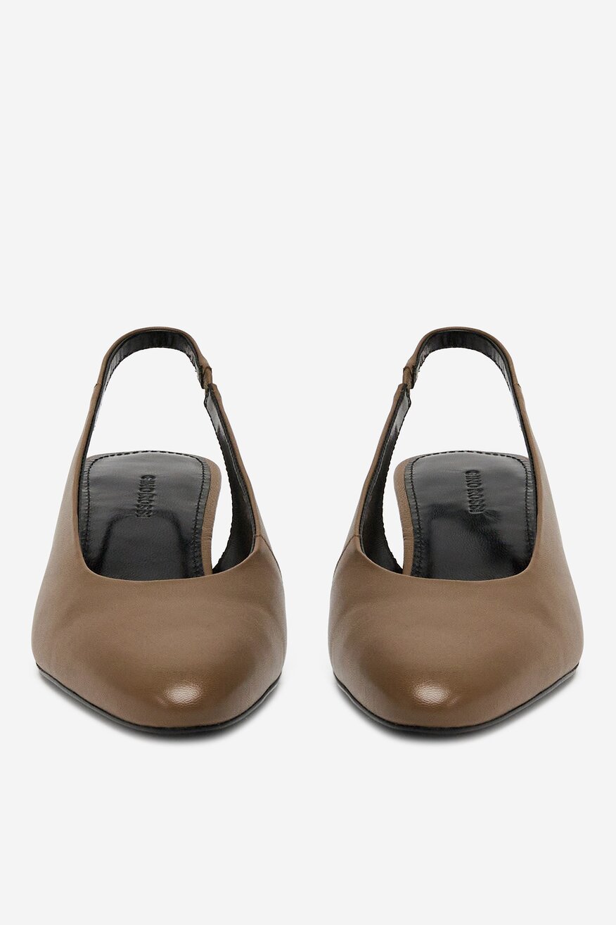 Czółenka skórzane