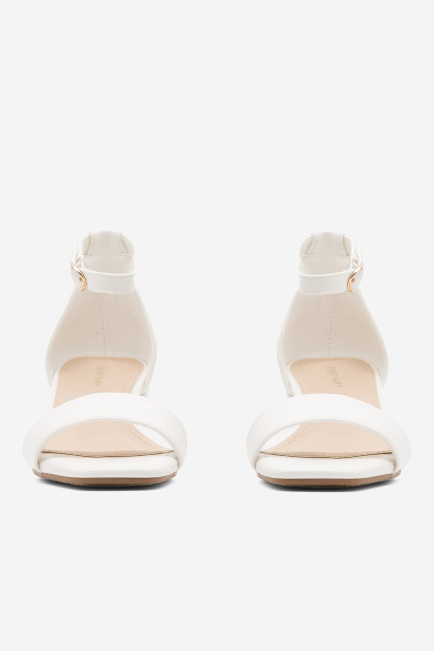Sandały białe