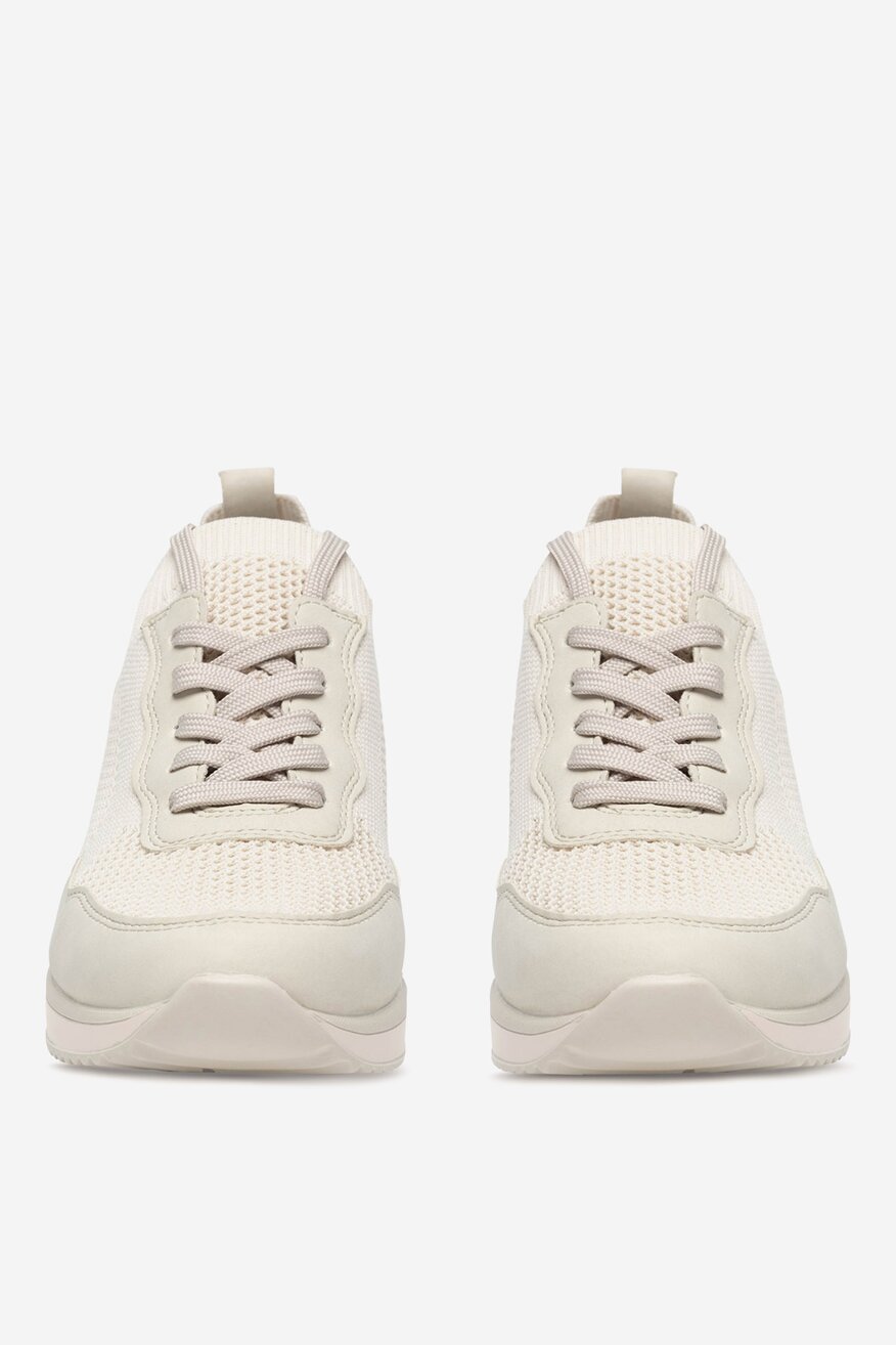 Sneakersy na koturnie